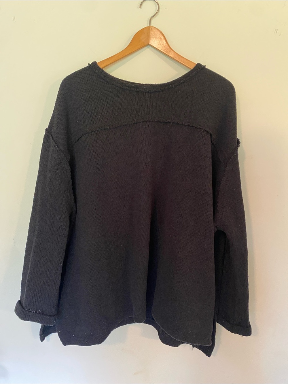 Classic Black Long-Sleeve Women's Pullover Top sweater